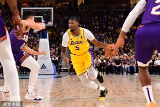 以其卓越的 以其卓越的