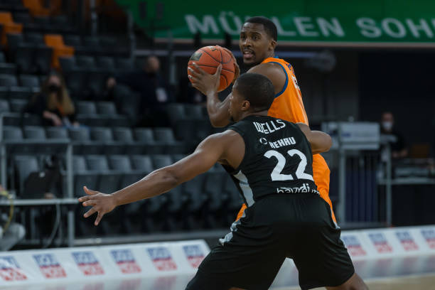 经纪人的作 经纪人的作